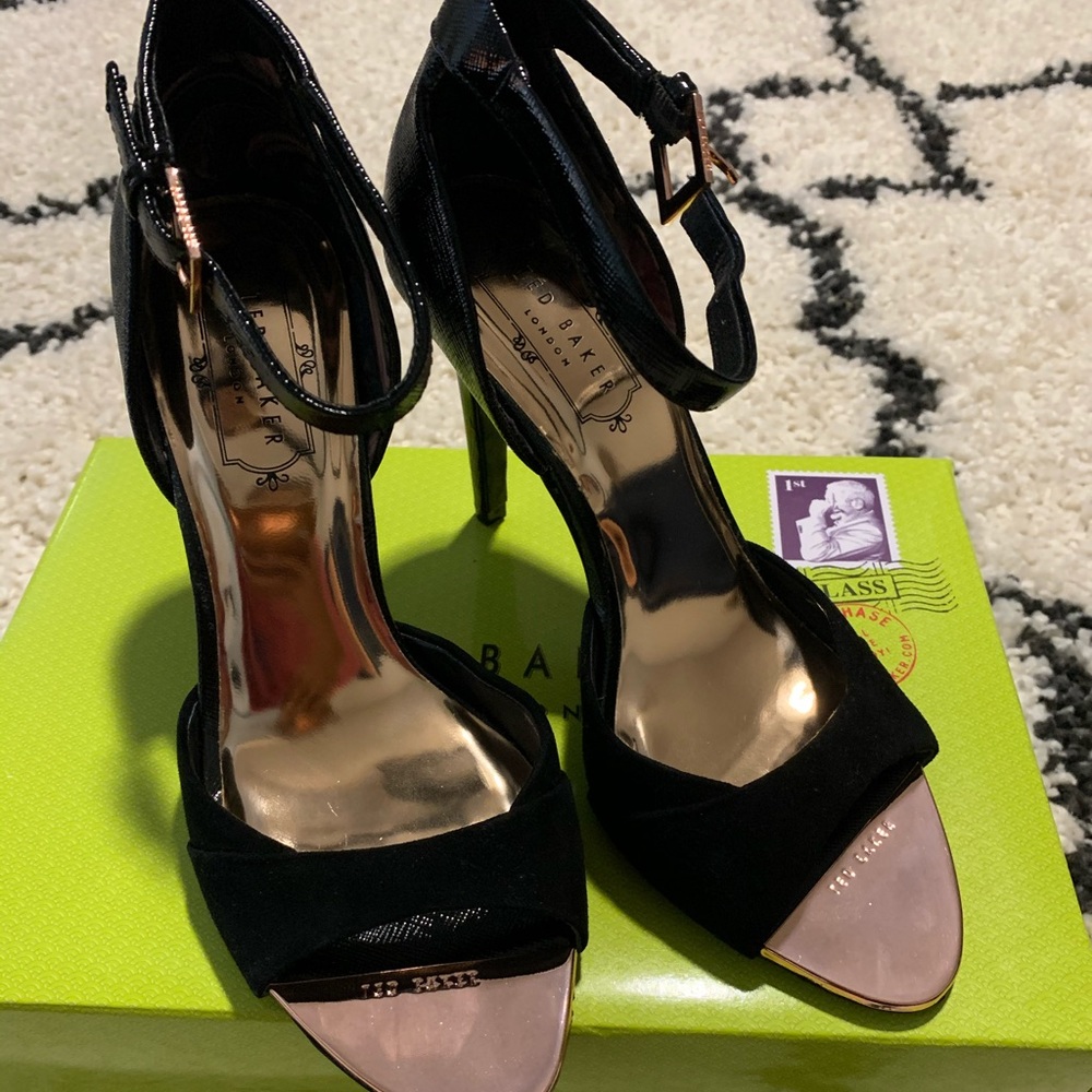Ted Baker London Black Camiyl Heel